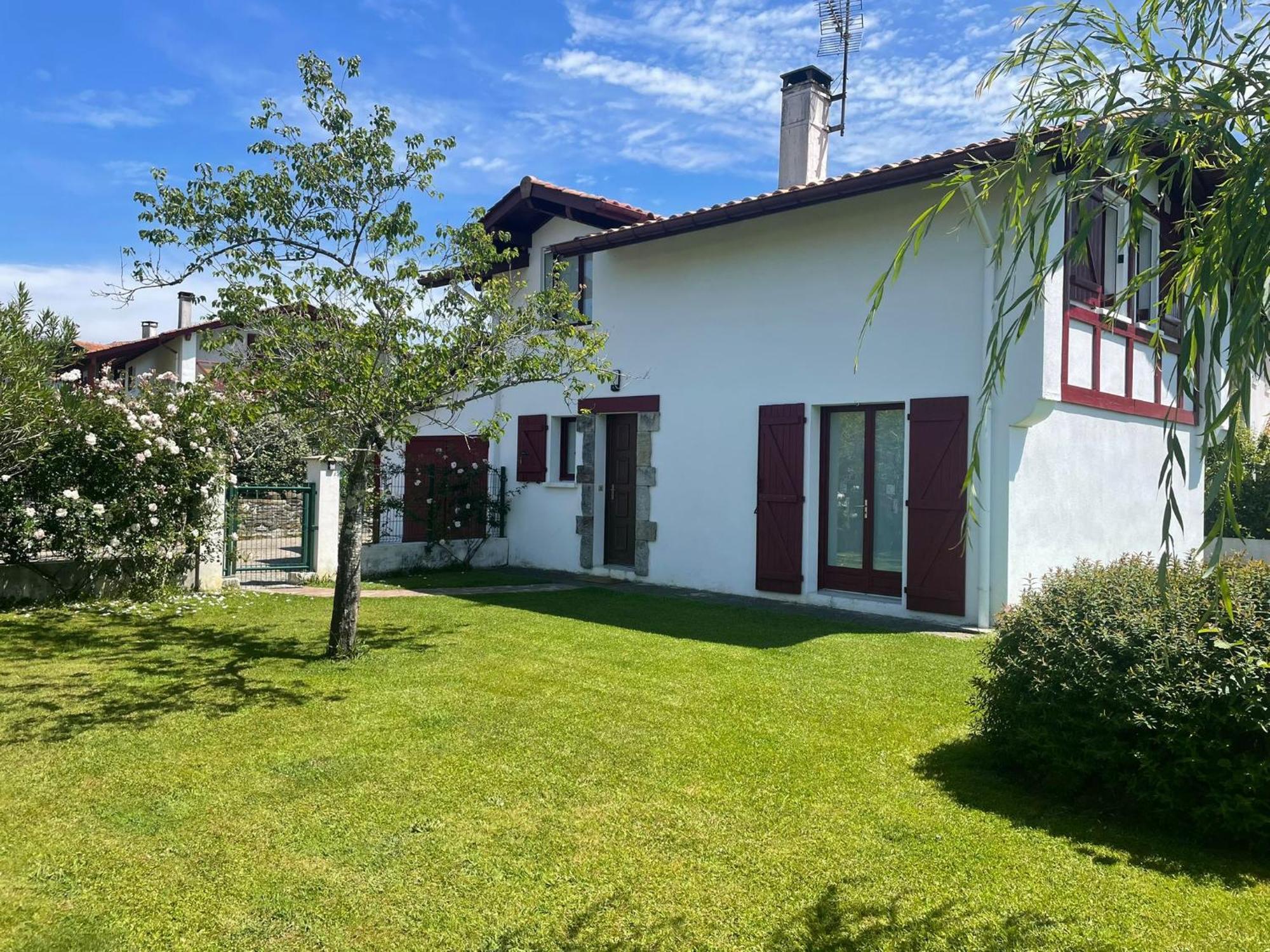 Maison Lore Mendi Elbarron Saint-Pée-sur-Nivelle Екстериор снимка